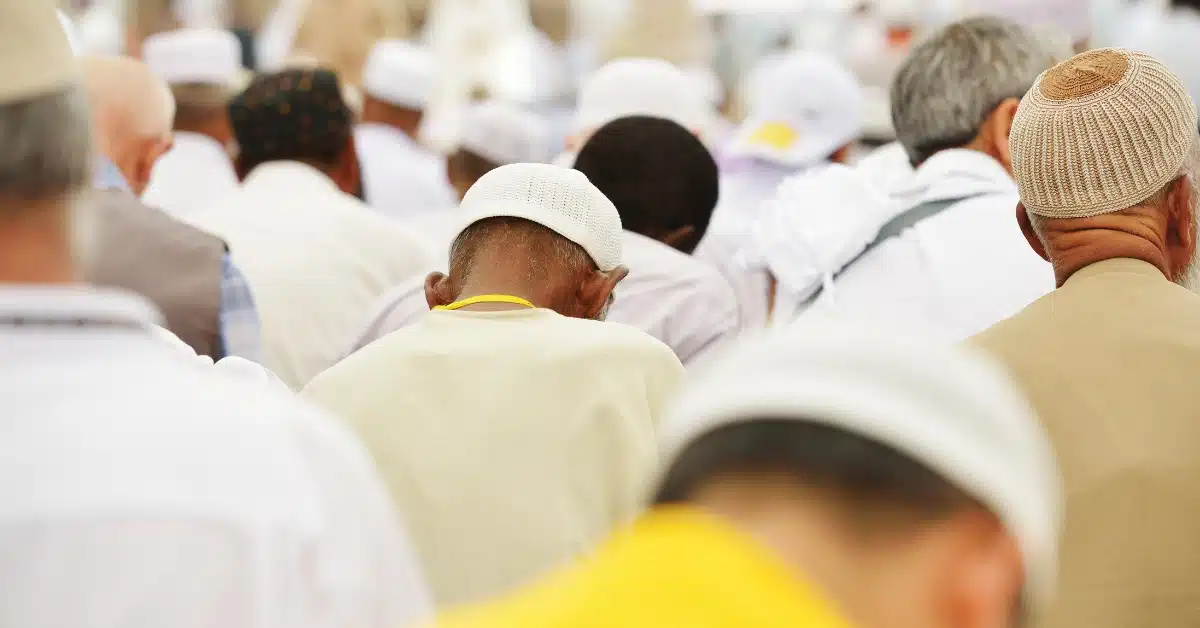 Itikaf in Ramadan: Rules, Virtues Comprehensive Guide